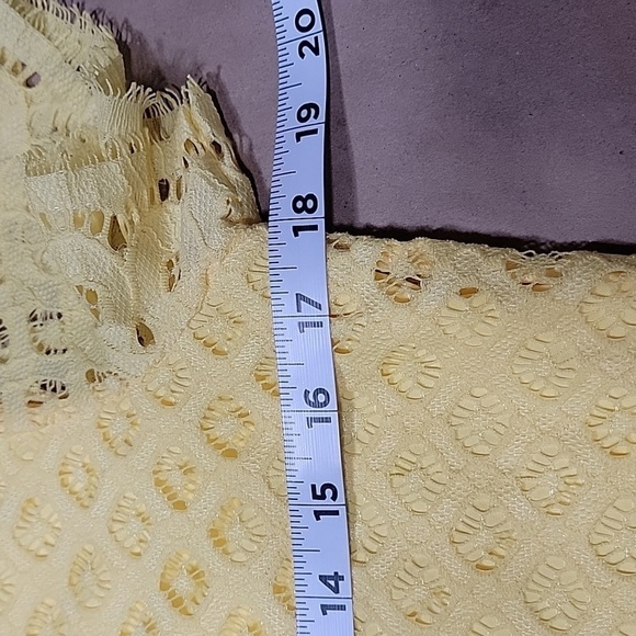 Isaac Mizrahi Size XXS Yellow Lace Overaly Knee Length Shift Dress, EUC - Picture 7 of 13